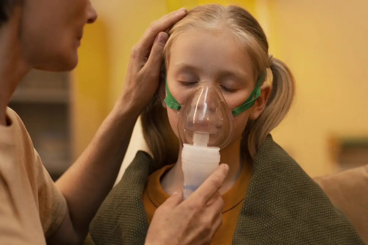 lifestyle-girl-with-inhalation-with-nebulizer-scaled
